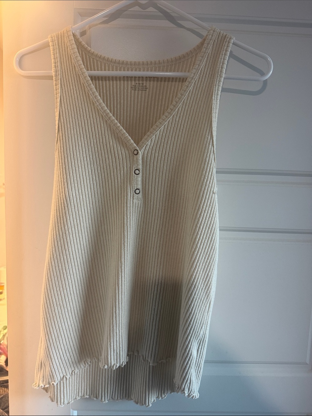 American Eagle Outfitters Cream Ribbed V-Neck Tank Top
